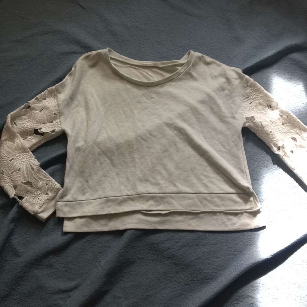 Cute cropped lush shirt